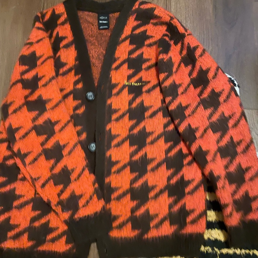 Iets frans soft brown and red sweater fits like M